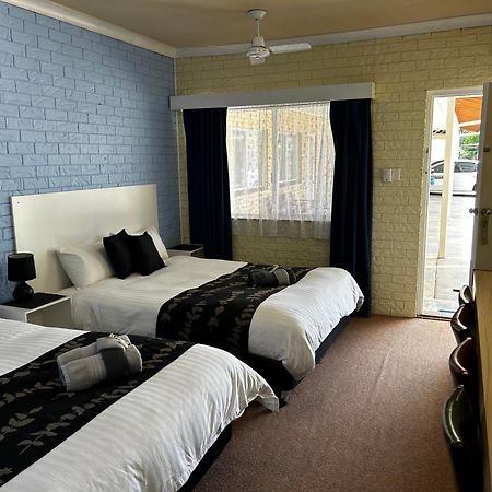 Jillaroo Motor Inn เกลน อินเนส ภายนอก รูปภาพ